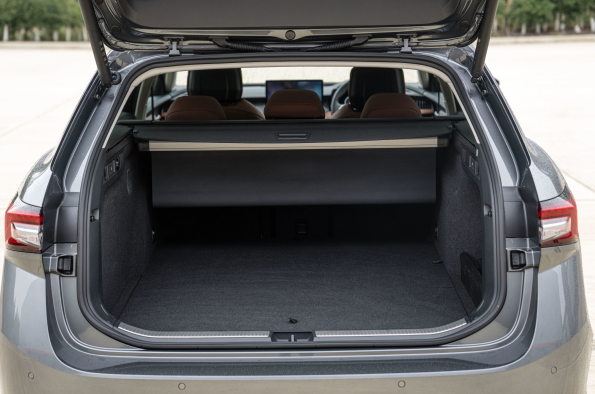 Škoda wins back Estate Car of the Year title as brand triumphs at 2026 What Car? Awards