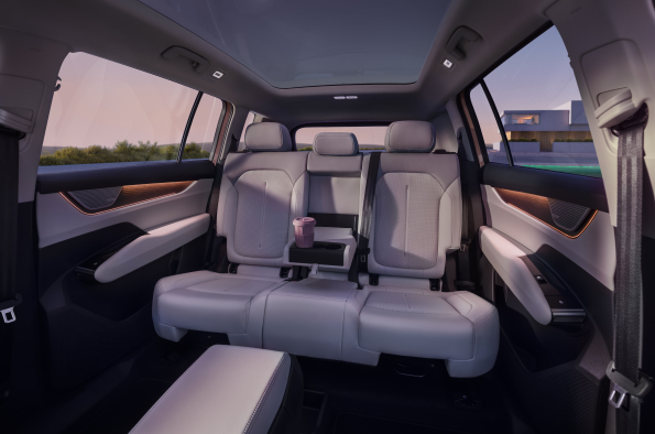 Škoda confirms UK pricing and specification for new all-electric flagship Peaq