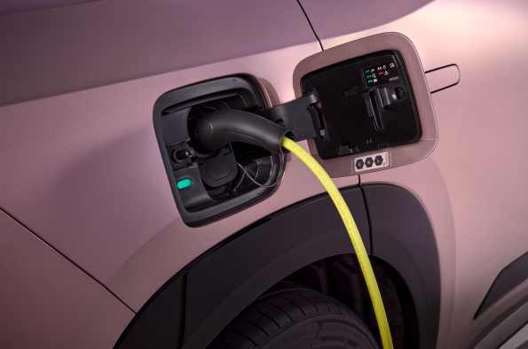 Škoda confirms UK pricing and specification for new all-electric flagship Peaq