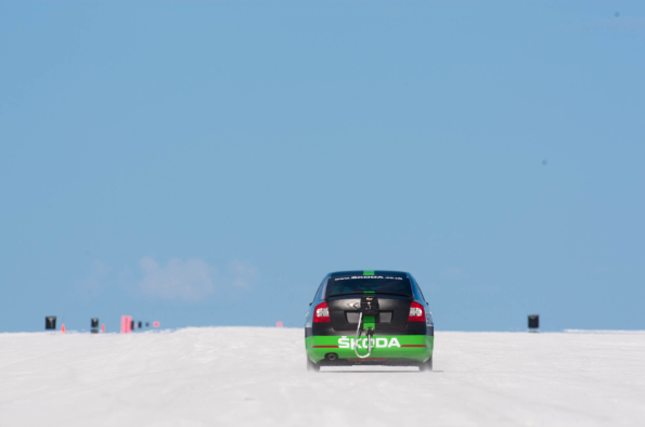 227.080mph: Škoda UK celebrates 15th anniversary of ‘Salt Spec’ Octavia vRS driving into the Land Speed Record books