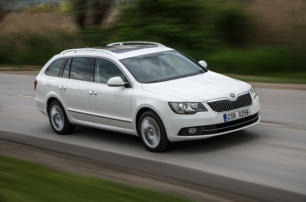 Second-generation Škoda Superb Combi 2015